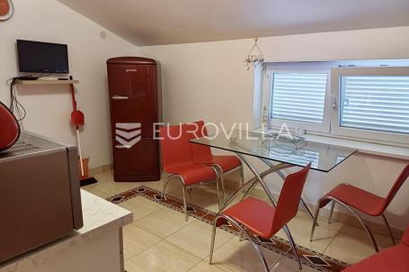 Selce, trosoban stan površine 55,97 m² s pogledom na more, ZIMSKI NAJAM