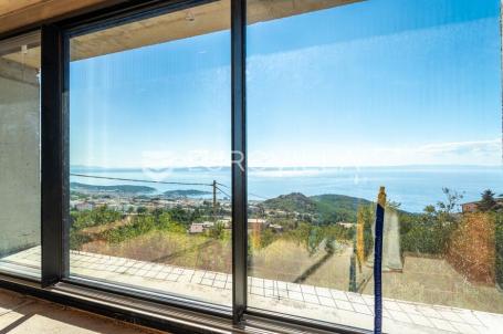 Makarska, Veliko Brdo, luksuzna vila s bazenom i panoramskim pogledom na cijelu Makarsku i Jadran
