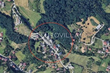 Gajnice, ulica Lisičina, građevinsko zemljište površine 4.563 m², od čega oko 1.183 m² unutar S zone