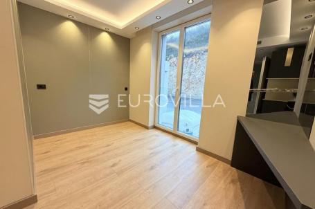 Crikvenica, EKSKLUZIVNA NOVOGRADNJA, garsonjera 23 m² A30, terasa, blizina mora, wellnes, restoran