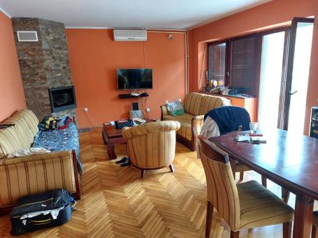 Novi Sad - Telep, prodaje se samostalna kuća na dve etaže, uknjižena. 
Kuća se sastoji od podruma, p