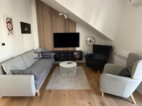 Ravnice, moderan dvosobni stan s balkonom, 45m2