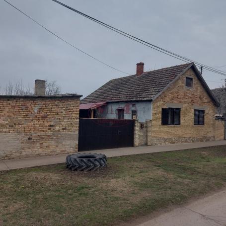 Srbobran, Odlična manja kuća