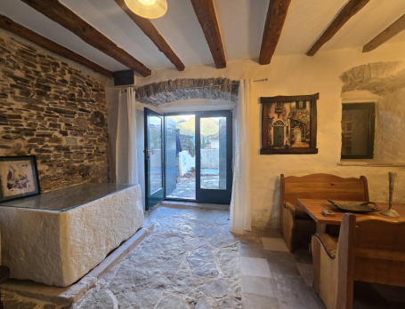 Prodaja, Kuća, 180m2 , Kamenari
