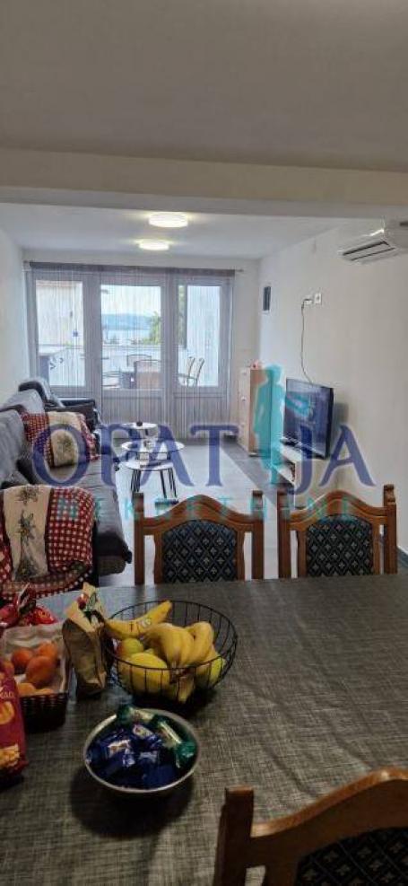 Crikvenica - stan u visokom prizemlju