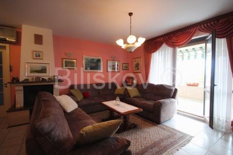 Split, Meje, prodaja 5-soban stan 124 m2, pogled na more, garaža