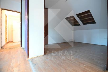 Prodaja, Trosoban stan, Podgorica, Centar, 74m2