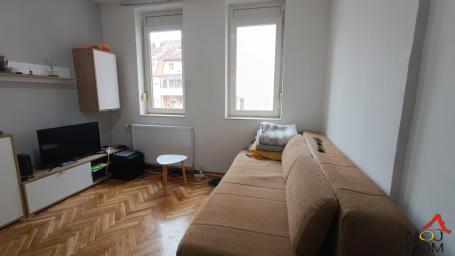 NOVI SAD - CENTAR - IZDAVANJE NEKRETNINA - 18 m2 - 300€