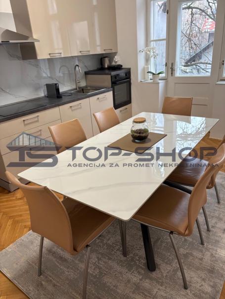 Centar, Petrinjska, moderno uređen četverosobni stan, 125m2