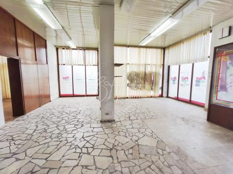 Veruda, - poslovni prostor u prizemlju, 87.35 m2