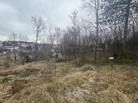 PRILIKA!! DRENOVA ' građevinski teren