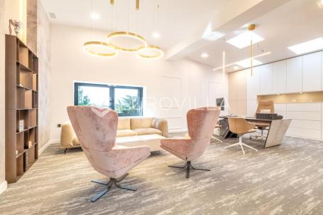 Zagreb, Žitnjak, poslovna zona, poslovna zgrada uredske namjene 556 m²