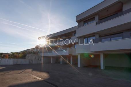 Lovran, ekskluzivni penthouse u novogradnji 196,25 m², s otvorenim pogledom na more