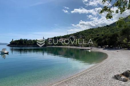 Medveja, stan 110 m² sa velikim građeviskim terenom od 2300 m²