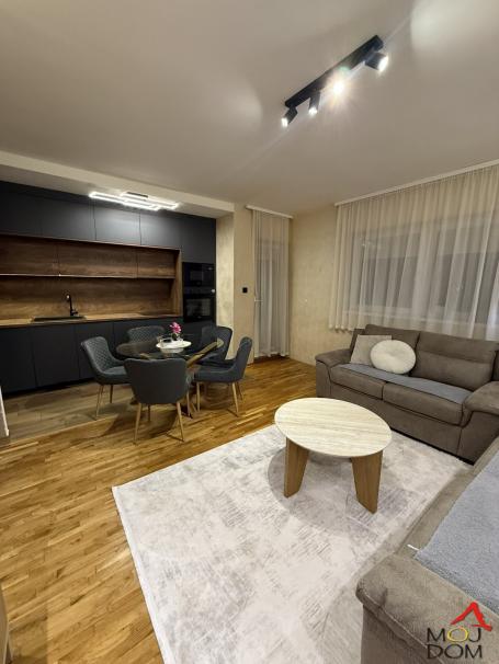 NOVI SAD - ADICE - TROIPOSOBAN STAN - 74 m2 - 176,200€