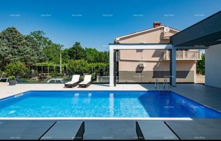Haus Ein wunderschönes freistehendes modernes Haus