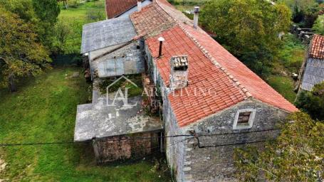 Grožnjan-surroundings, autochthonous Istrian estate in a beautiful location