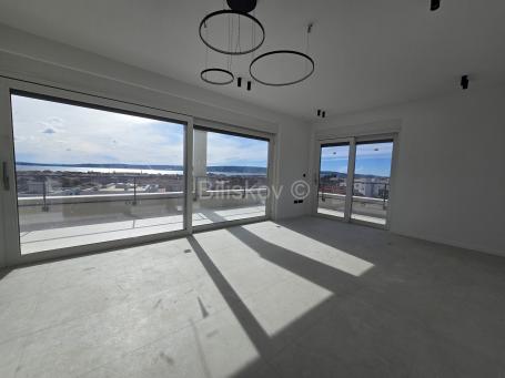 Prodaja, penthouse u luksuznom resortu, Kaštela