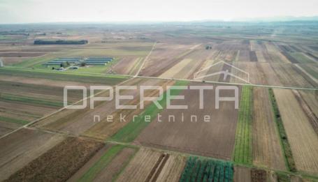 Florijana Bobića bb, Nova Ves Petrijanečka, 28.520,00 m2, 1.283.085,00 EUR