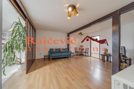 SAVSKI VENAC CENTAR 96m2 , T ,232000e
