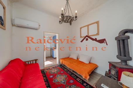 CUKARICA CUKARICKA PADINA 26m2 , 78000e