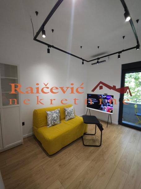 STARI GRAD DORCOL 33m2 , T ,170000e