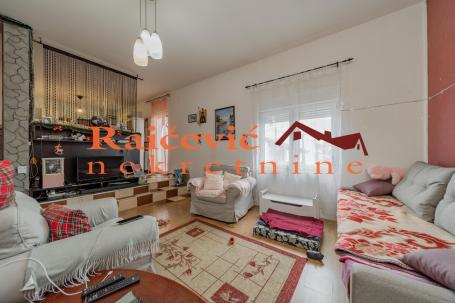 RAKOVICA PETLOVO BRDO 115m2 , T ,208000e