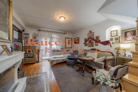 STARI GRAD CENTAR 108m2 , 2T ,465000e