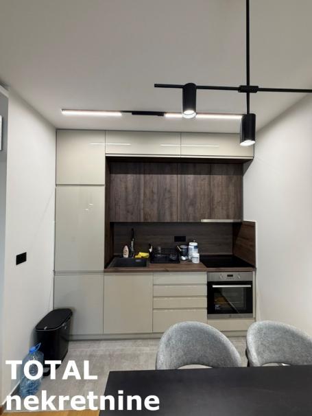 NOVI SAD - BULEVAR EVROPE - 43.00 m2