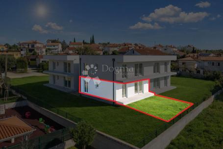 Umag , atraktivan stan u prizemlju s pogledom na more i vrtom