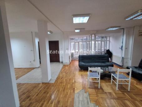 Centar-Prazan Veliki stan 170 m2 pogodan za kancelarije-Zakupnina 1000e-065/385 8880