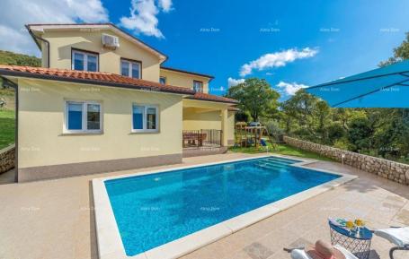 Haus Ferienhaus mit Swimmingpool und großem Garten