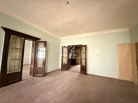 Ekskluzivna nekretnina u Petrovaradinu, Gradić – 350 m², 2 min od centra i tvrđave