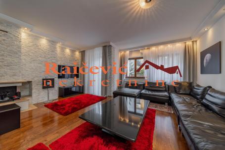 SAVSKI VENAC DEDINJE 288m2 , 3T ,850000e