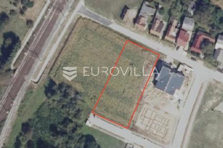 Koprivnica, Dubovec, građevinsko zemljište površine 2296 m²