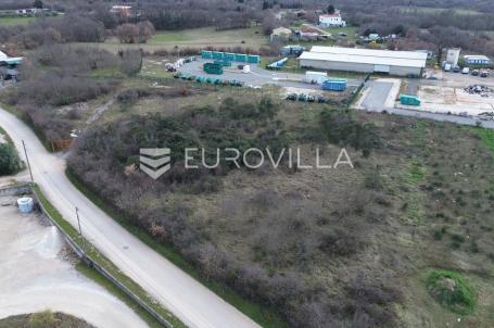 Marčana, atraktivno građevinsko zemljište blizu centra naselja