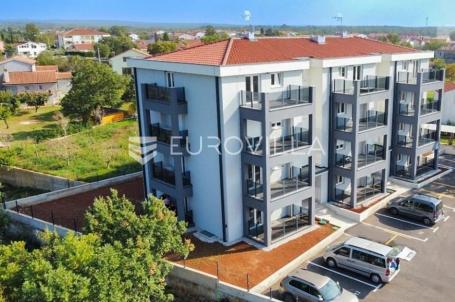 Istra, Poreč, Elegantna nekretnina u mirnom rezidencijalnom okruženju