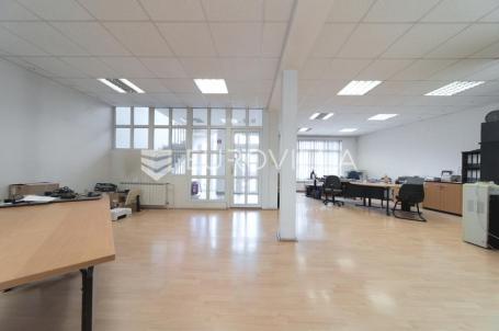 Osijek, Retfala, poslovna zgrada površine 359 m²