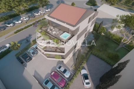 Istra, Rovinj, luksuzni penthouse 3. kat, 4 spavaće sobe, garažno mjesto, 400 metara od mora