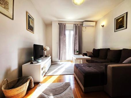 Jednosoban namješten stan, 40m2, Stari aerodrom, Podgorica