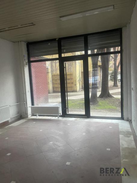 ODLIČAN LOKAL U BLIZINI BULEVARA