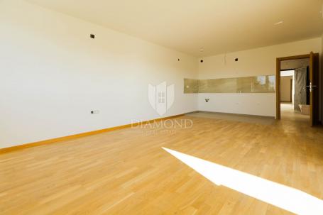 Moderan apartman u novogradnji, Dugo Selo