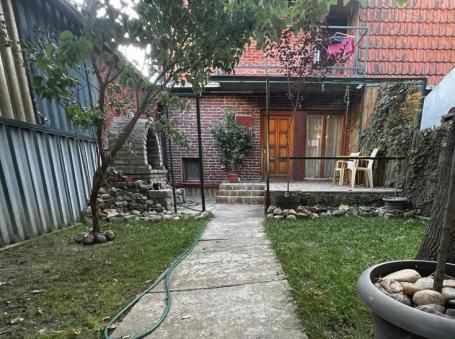 ZVEZDARA CVETKOVA PIJACA 220m2 , 560000e