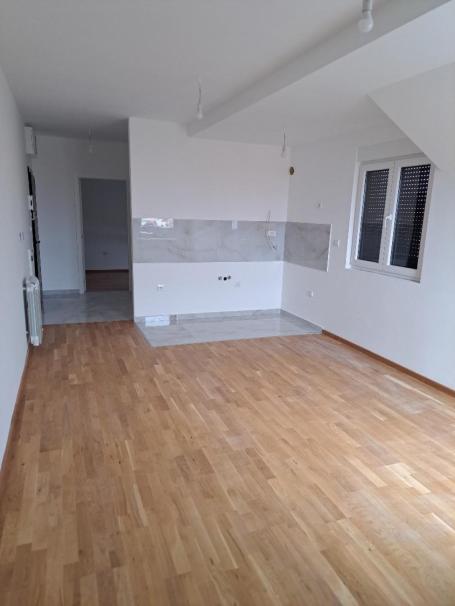 Stan 41m2, ulica Puškinova, Ledine, Surčin