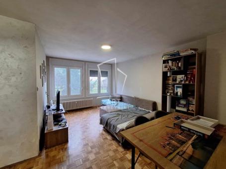 Blok 34, dobra lokacija 73m2 ID#14223