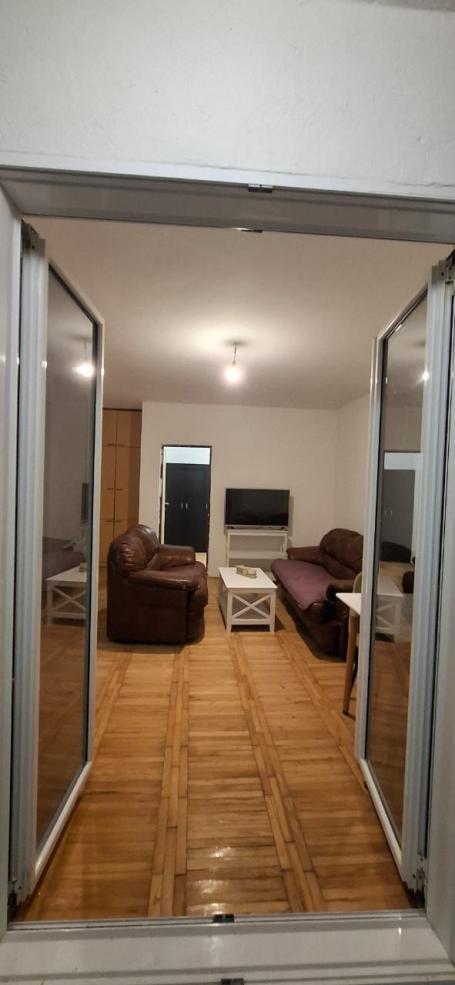 Na prodaju dvosoban opremljen stan 55m² – Dubovica, Budva