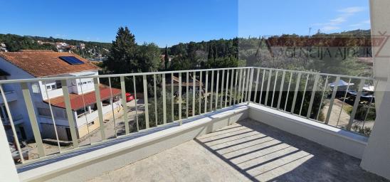 Hvar novogradnja 101,86 m2 Vrboska - dvosoban - dvoetažni - ekskluziva