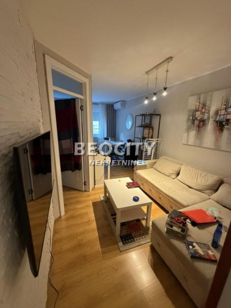 Novi Sad, Centar, Železnička, 1.5, 39m2, 165000EUR