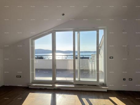 Stan MEDULIN – penthouse s otvorenim pogledom na more, 150 m od obale