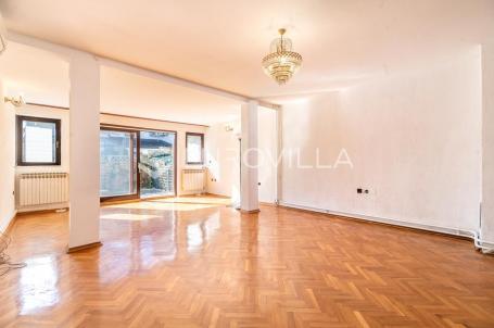 Zagreb, Dugave, kuća u nizu s vrtom i garažom, 206 m²